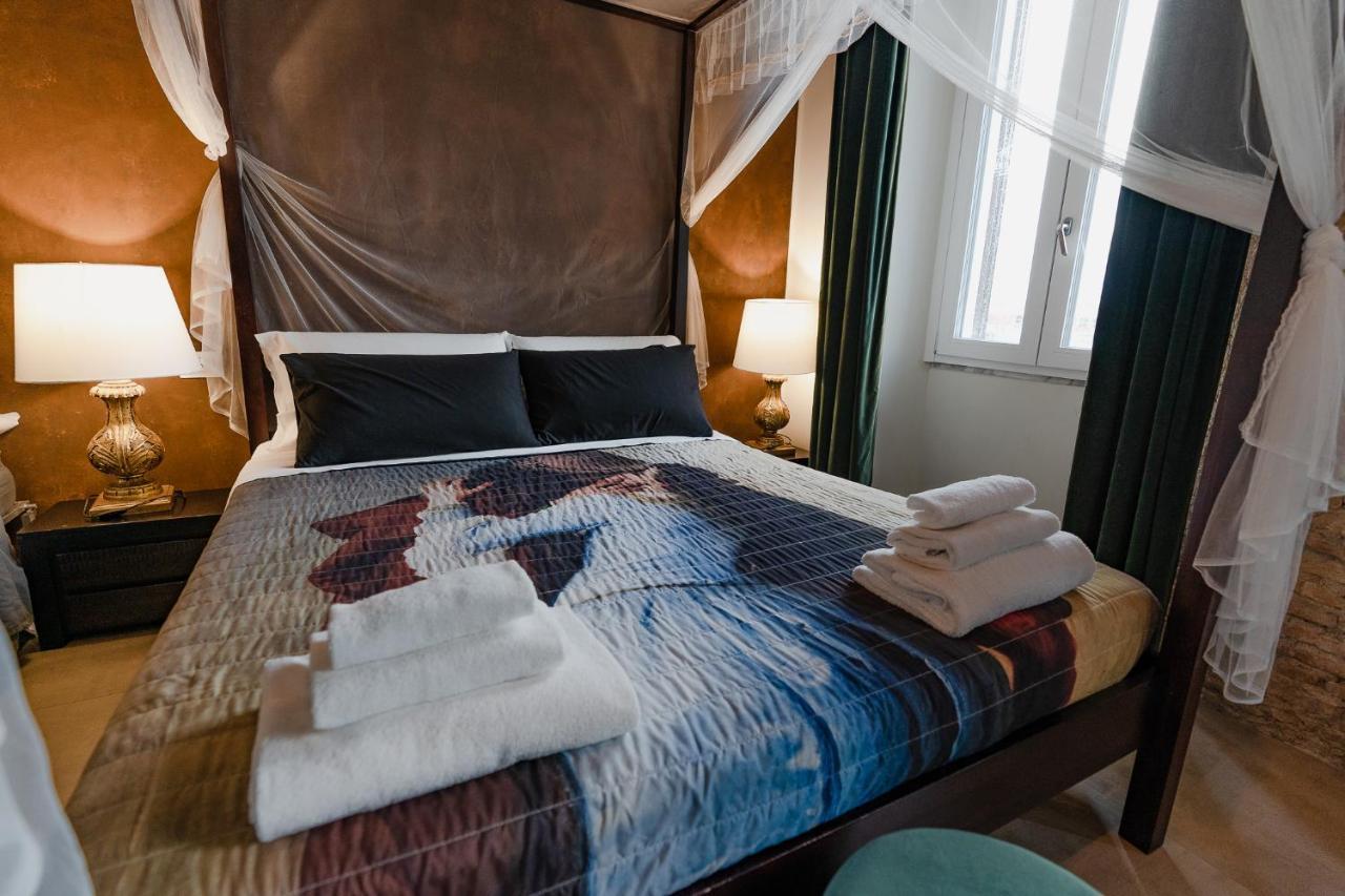 Le Boutique Luxury Rooms Diffused In Historic Center Φιουμιτσίνο Εξωτερικό φωτογραφία