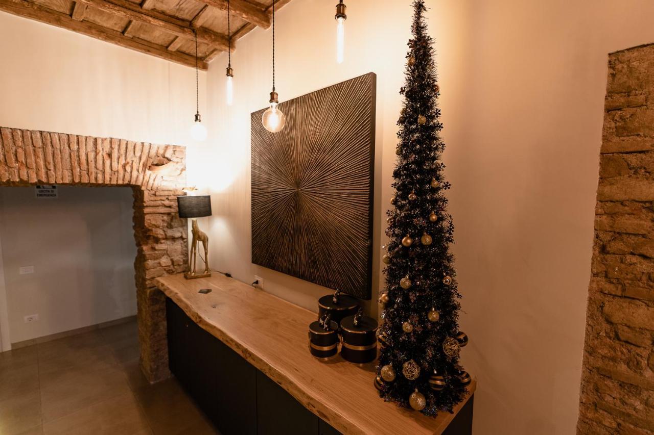 Le Boutique Luxury Rooms Diffused In Historic Center Φιουμιτσίνο Εξωτερικό φωτογραφία
