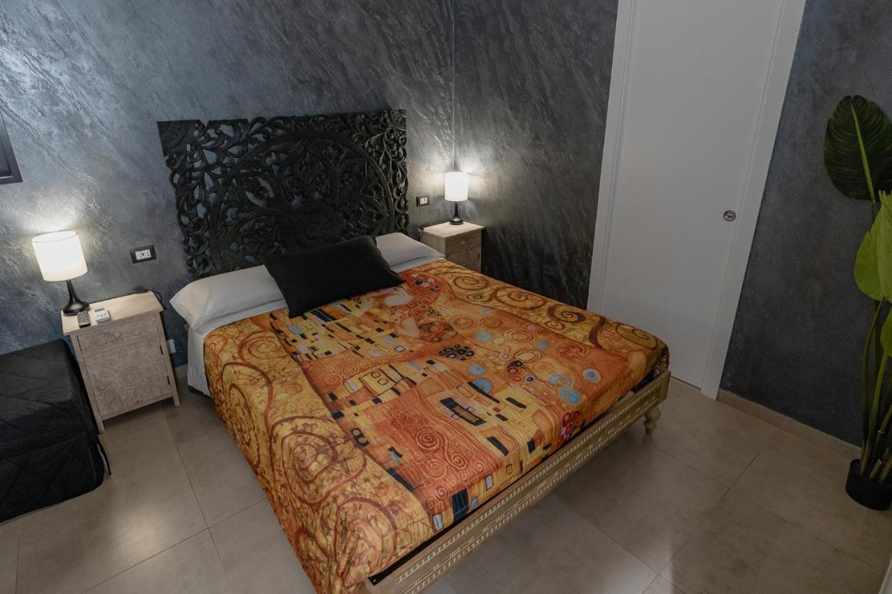 Le Boutique Luxury Rooms Diffused In Historic Center Φιουμιτσίνο Εξωτερικό φωτογραφία