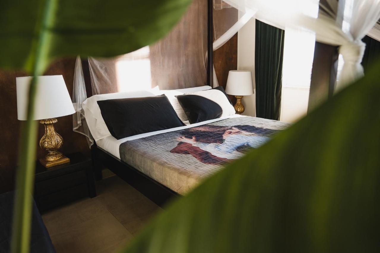 Le Boutique Luxury Rooms Diffused In Historic Center Φιουμιτσίνο Εξωτερικό φωτογραφία