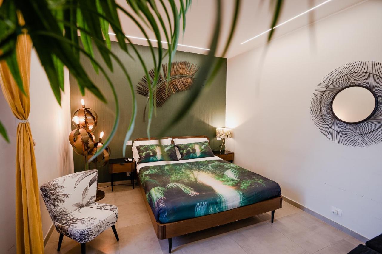 Le Boutique Luxury Rooms Diffused In Historic Center Φιουμιτσίνο Εξωτερικό φωτογραφία