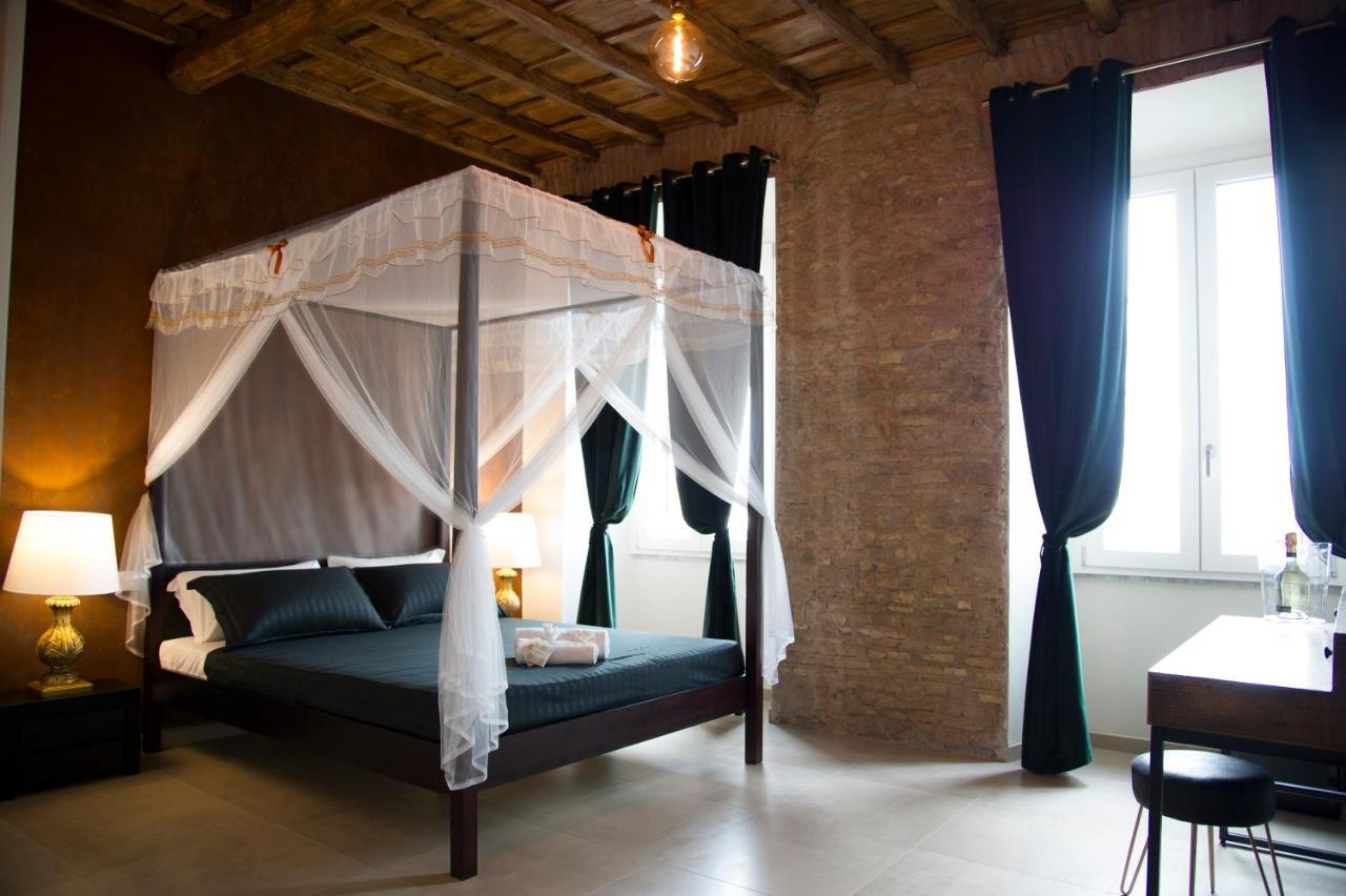 Le Boutique Luxury Rooms Diffused In Historic Center Φιουμιτσίνο Εξωτερικό φωτογραφία